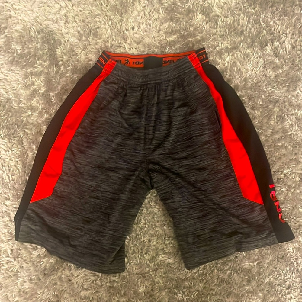 AND1 basketball shorts size xl (14/16)